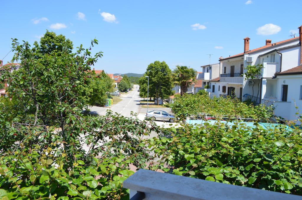 Apartma Bozac *
